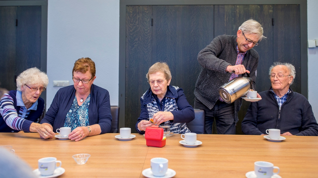 147924803862871_38884945_1280.jpg - tentoonstelling van de Heemkunde in Gemeentehuis Someren