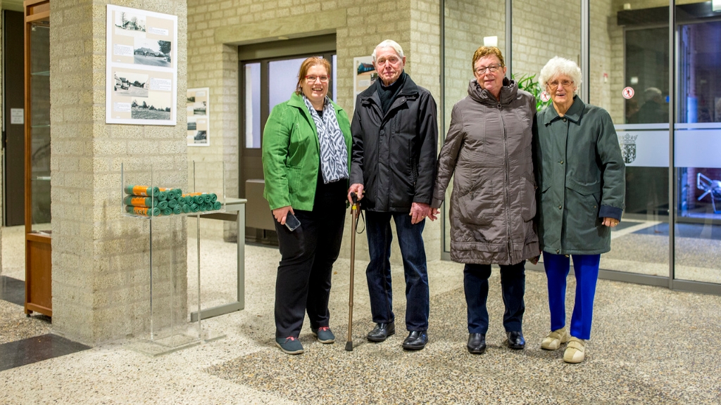 147924804132078_38884935_1280.jpg - tentoonstelling van de Heemkunde in Gemeentehuis Someren