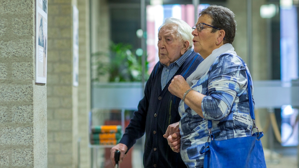 147924805276226_38884906_1280.jpg - tentoonstelling van de Heemkunde in Gemeentehuis Someren