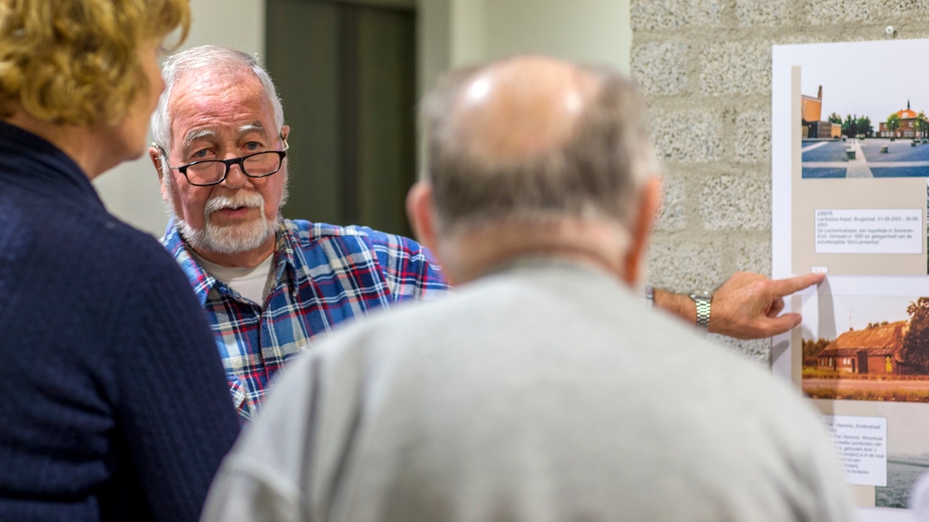 147924805678802_38884896_1280.jpg - tentoonstelling van de Heemkunde in Gemeentehuis Someren