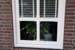 SLUTELAKKER-Laura-Stevens