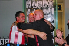 Geslaagd-peter-toon-marcel-omhels