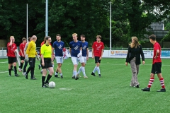 suzanne-met-teams-sander-en-top-veld-op