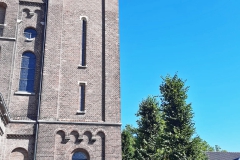 onder-de-toren-staande-niet-verkleind