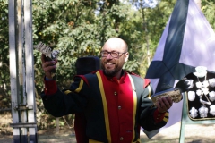 rob-met-afgeschoten-vogel