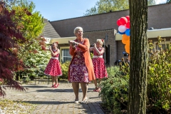 Zingen-voor-saamhorigheid-Koningsdag-Henricushof-2020-Lierop-48