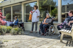 Zingen-voor-saamhorigheid-Koningsdag-Henricushof-2020-Lierop-7