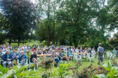 Muziekmiddag KBO in pastorietuin